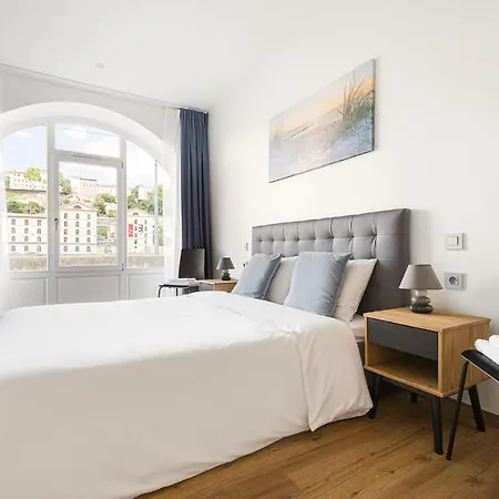 Design Et Charme, 100m2 Face A La Saone Λυών
