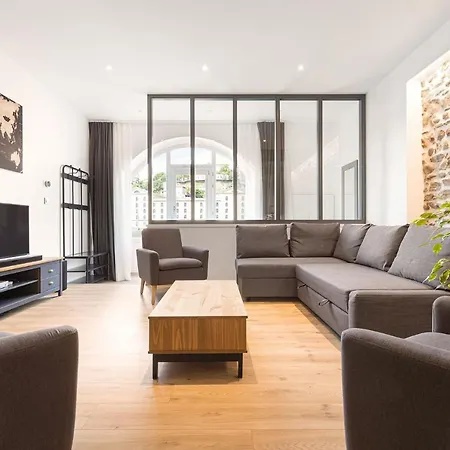 Design Et Charme, 100m2 Face A La Saone Lejlighed *